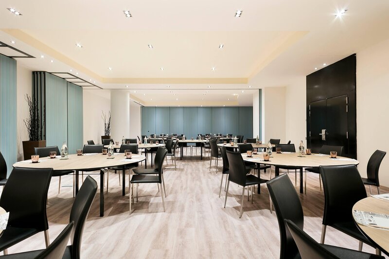 Hotel Barcelona Condal Mar managed by Melia 52