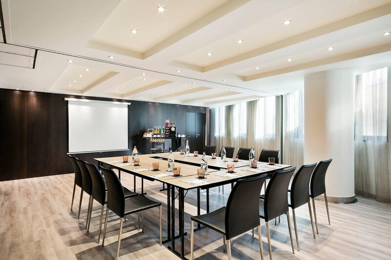 Hotel Barcelona Condal Mar managed by Melia 56