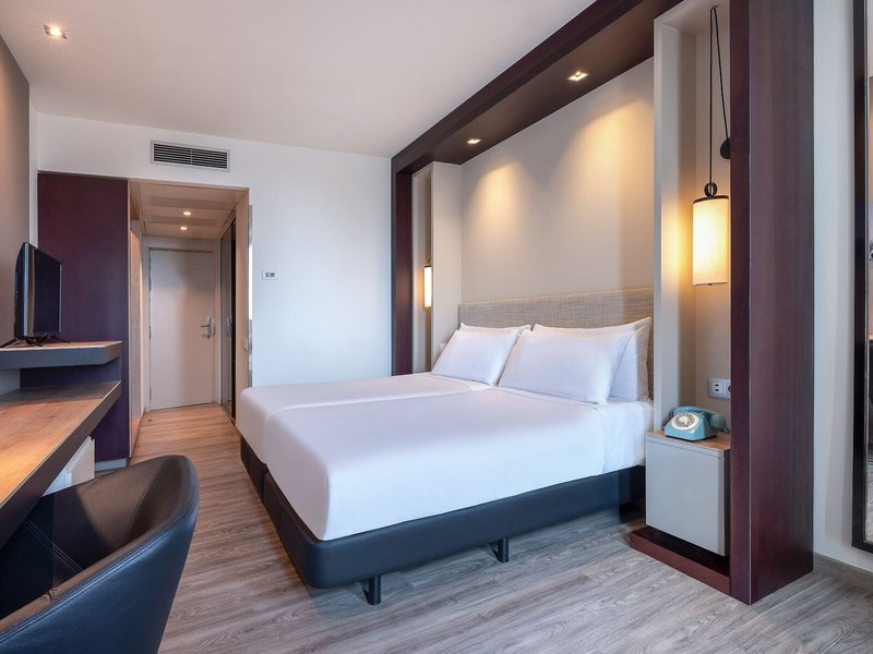 Hotel Barcelona Condal Mar managed by Melia 43 - Room Example
