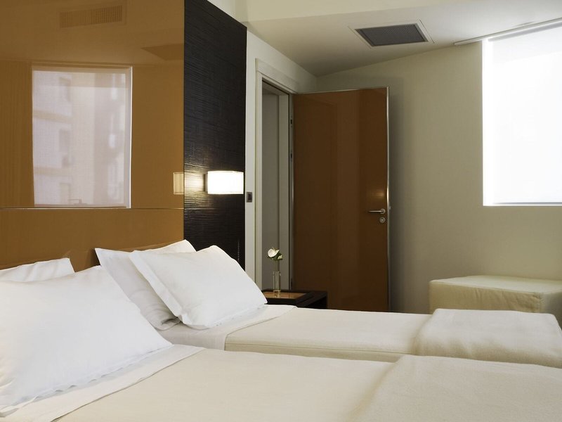 T Hotel 30