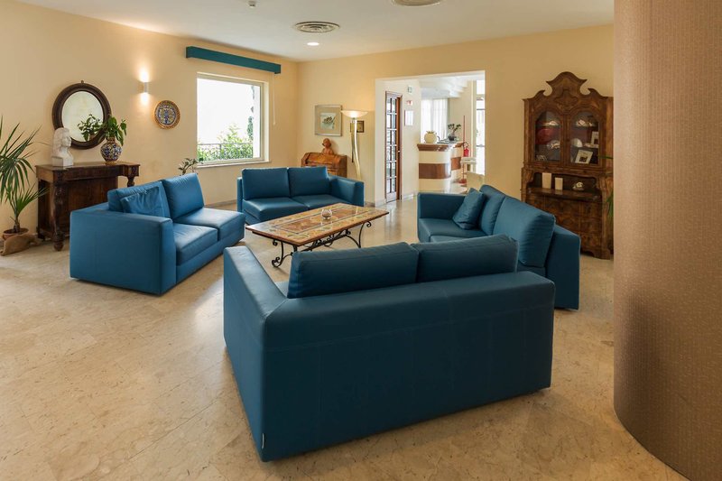Villa Esperia 4