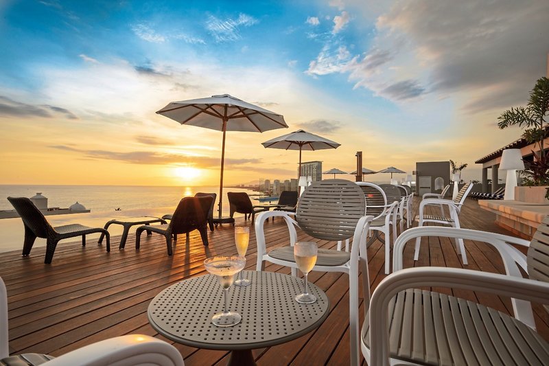 Crown Paradise Golden 5