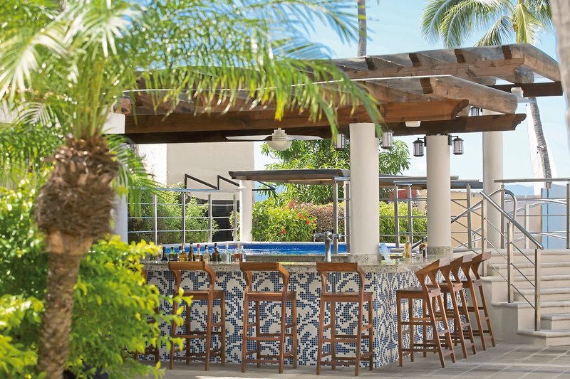 Crown Paradise Golden 8