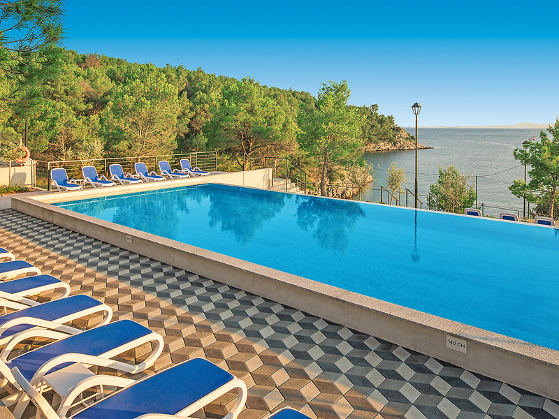 Waterman Milna Resort 1