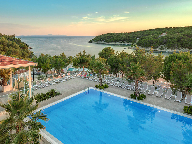 Waterman Milna Resort 8