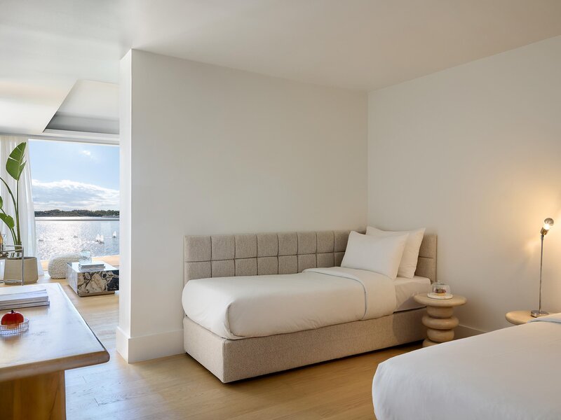 Classical Vouliagmeni Suites 23 - Room Example