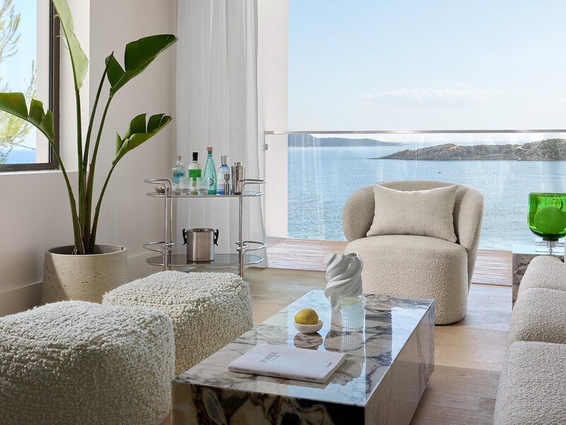 Classical Vouliagmeni Suites 24 - Room Example