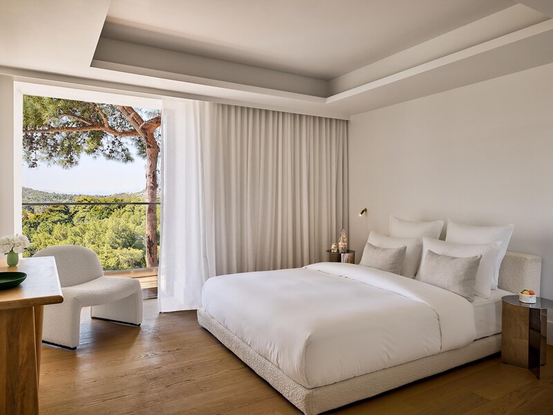 Classical Vouliagmeni Suites 60 - Room Example