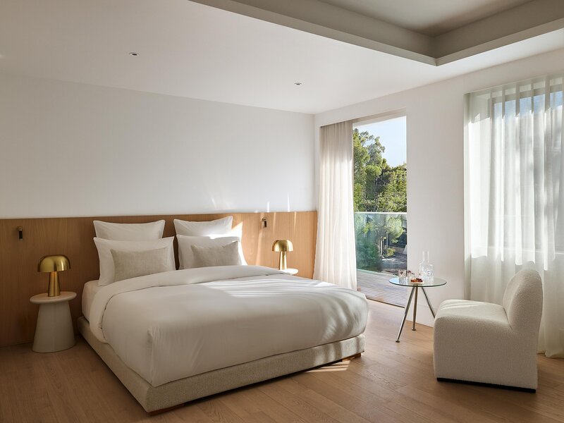Classical Vouliagmeni Suites 66 - Room Example