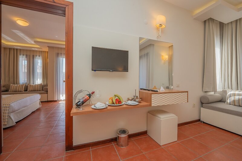 Sundia by Liberty Suncity 14