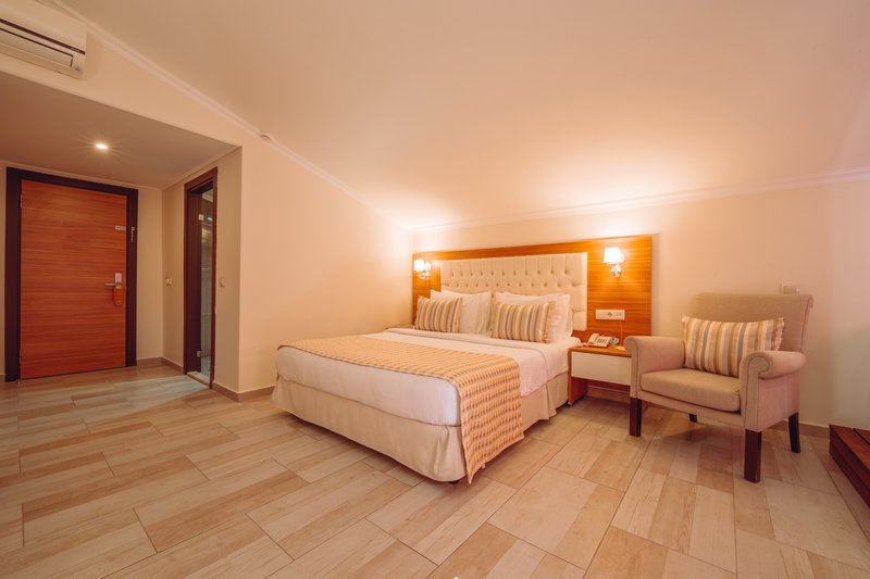 Sundia by Liberty Suncity 17