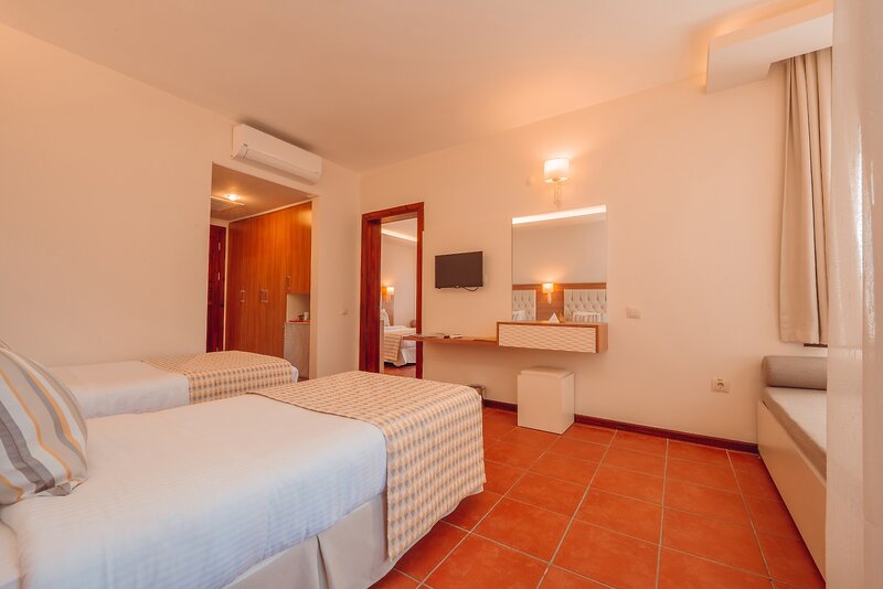 Sundia by Liberty Suncity 25