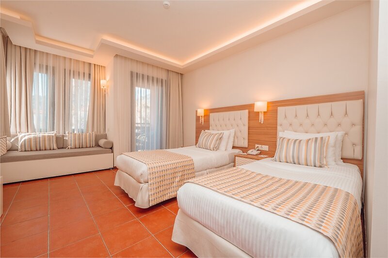 Sundia by Liberty Suncity 26