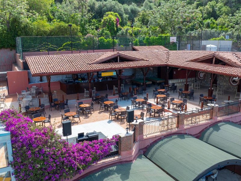 Sun City Hotel & Beach Club 13