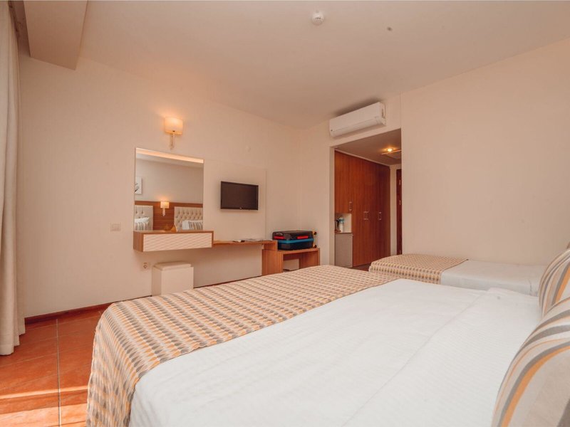 Sun City Hotel & Beach Club 32