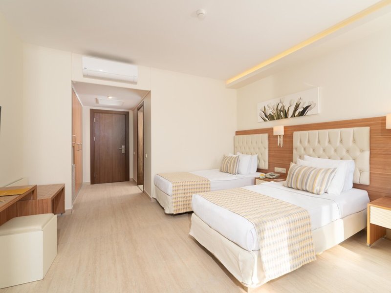 Sun City Hotel & Beach Club 35