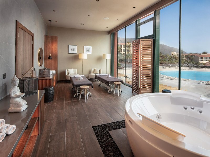 La Palma & Teneguia Princess 46