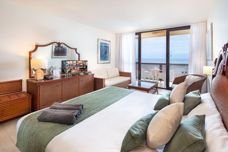 La Palma & Teneguia Princess 80