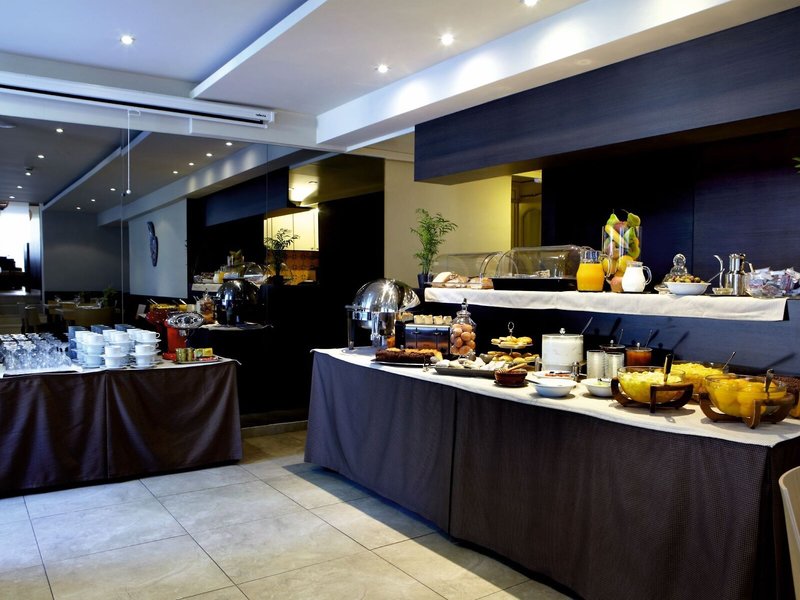 Mouikis Hotel 27