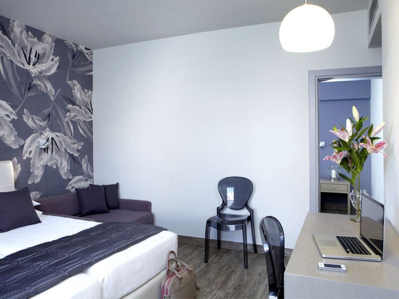Mouikis Hotel 37