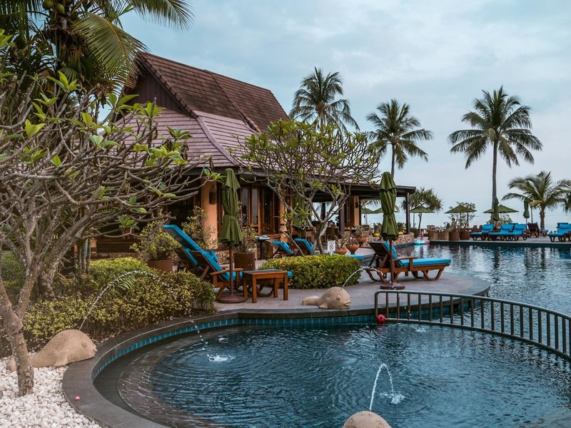 Bo Phut Resort & Spa 13