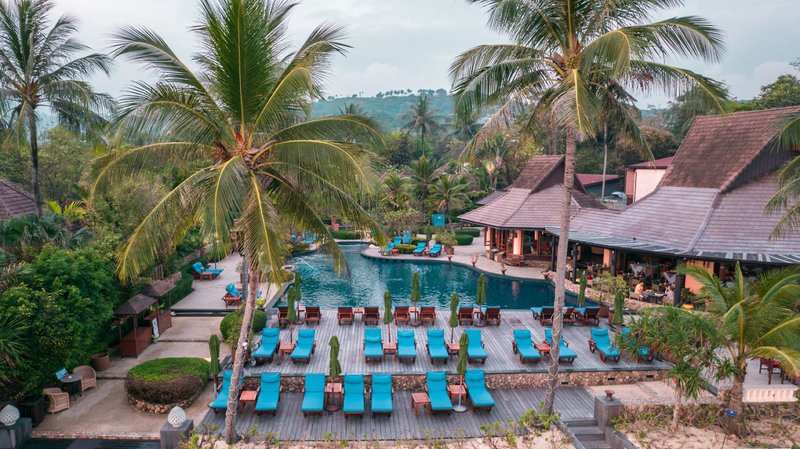 Bo Phut Resort & Spa 13