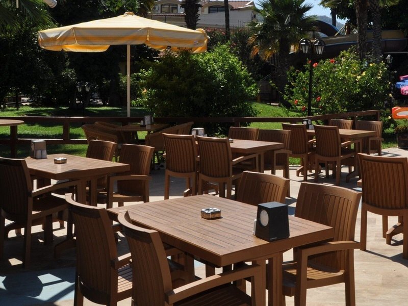 Hibiscus Apart & Garden 11