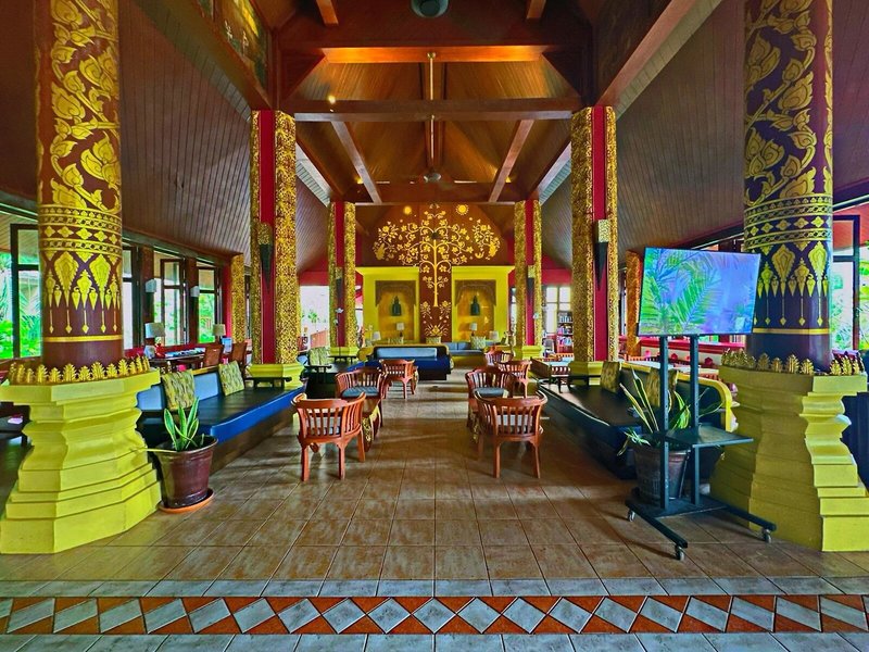 Kata Palm Resort & Spa 10