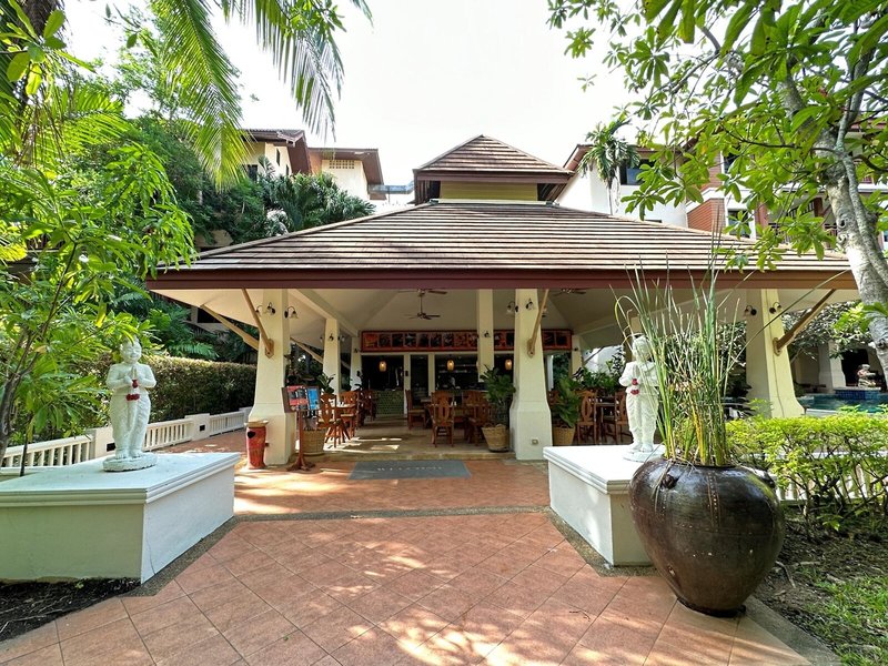 Kata Palm Resort & Spa 16