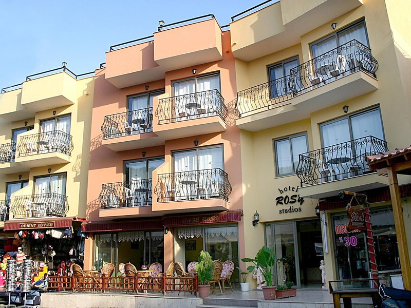 Rosy Suites 1