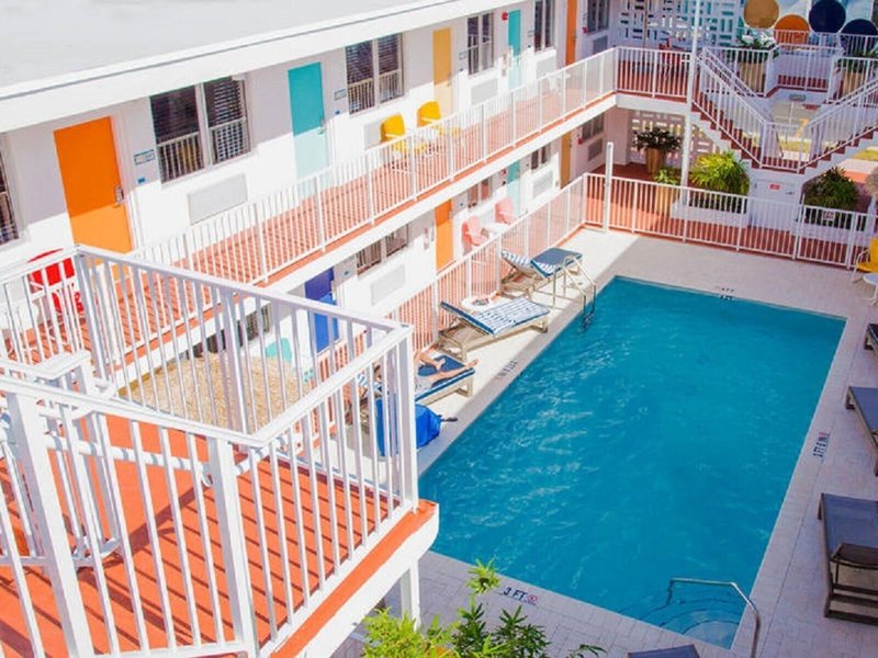 Waterside Hotel 7