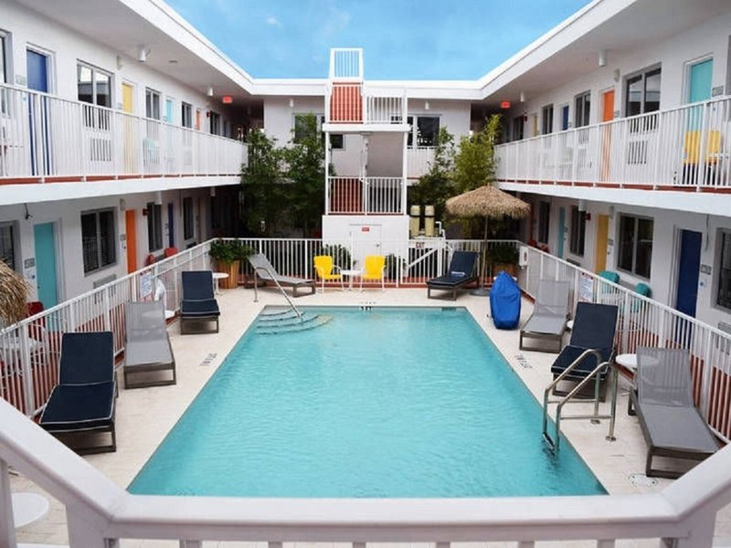 Waterside Hotel 9