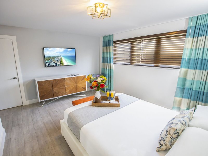 Waterside Hotel 21