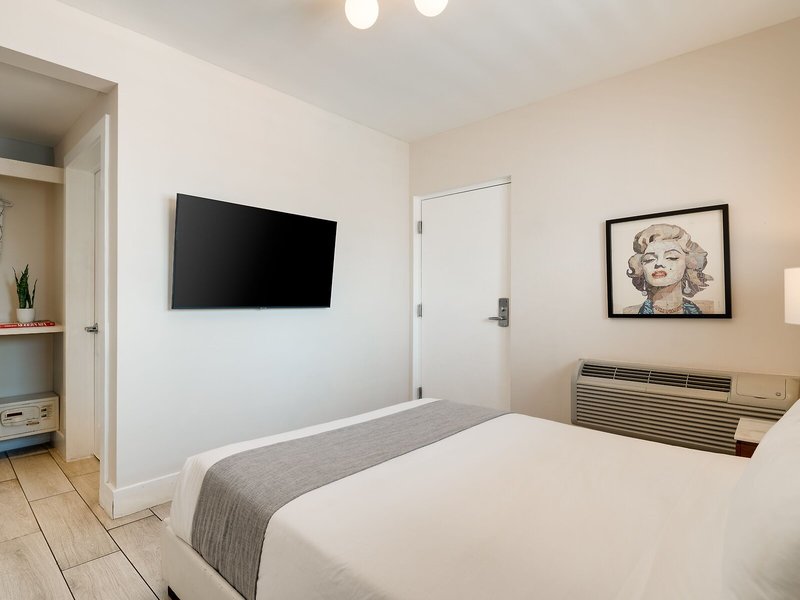 Waterside Hotel 22