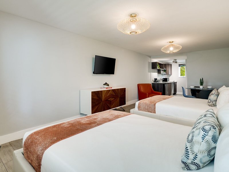 Waterside Hotel 25