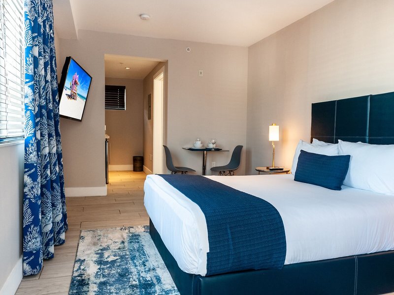 Waterside Hotel 34