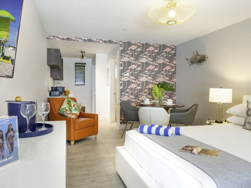 Waterside Hotel 44