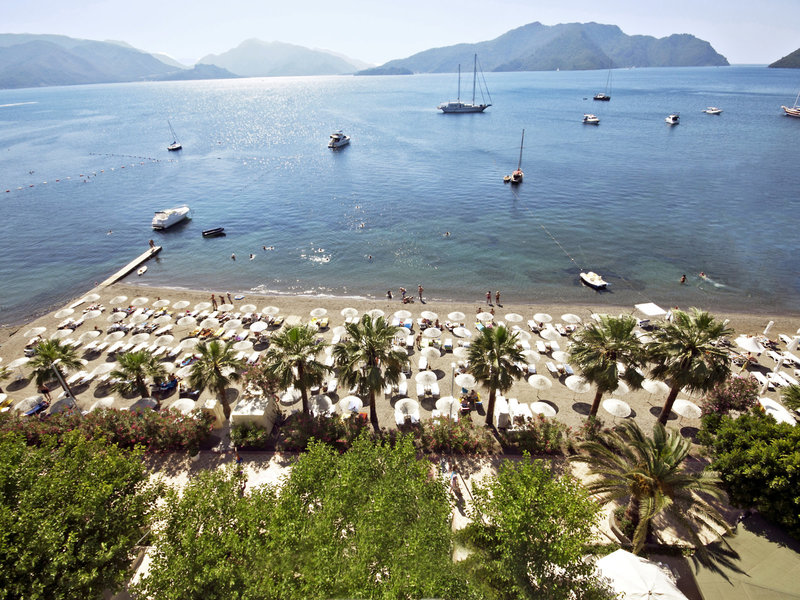 Tropical Beach Hotel 8