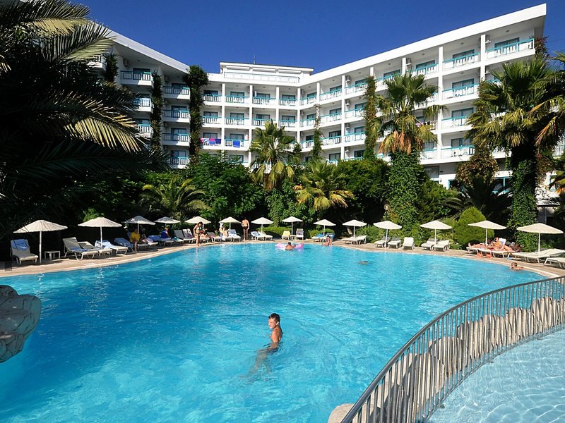 Tropical Beach Hotel 12