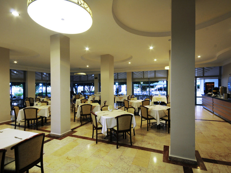 Tropical Beach Hotel 16