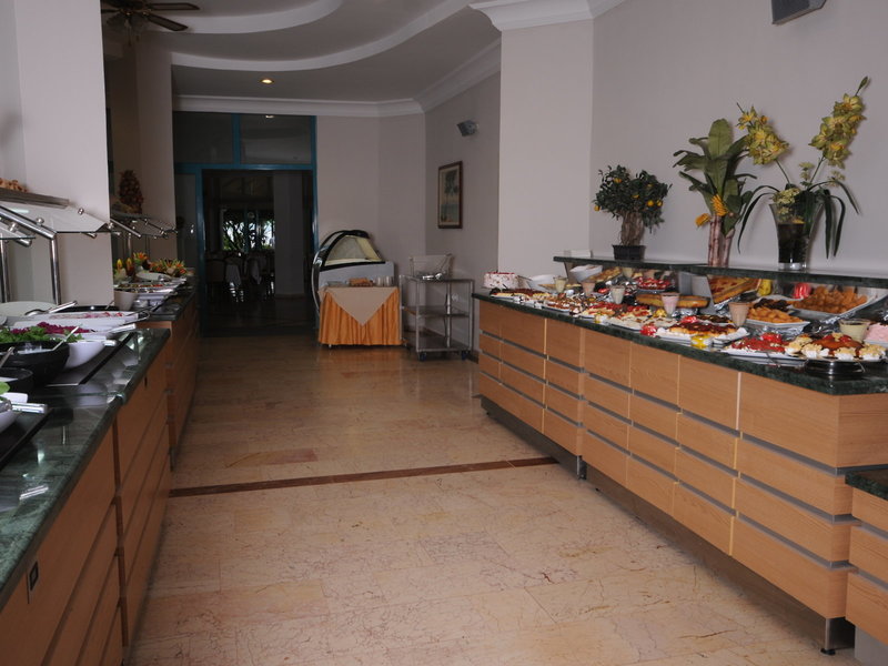 Tropical Beach Hotel 17