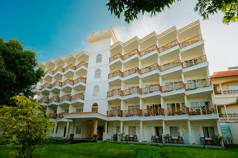 Swiss Village Resort & Spa 4