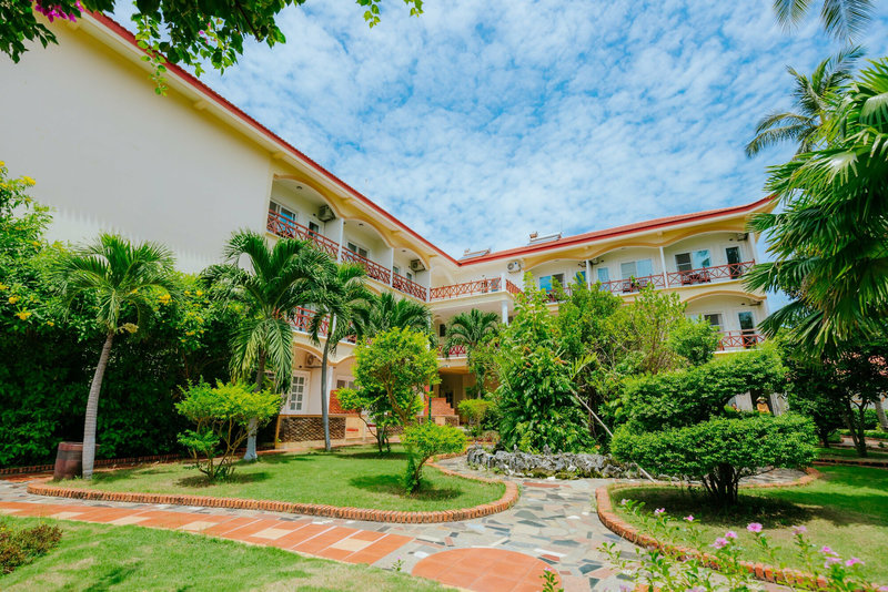 Swiss Village Resort & Spa 5