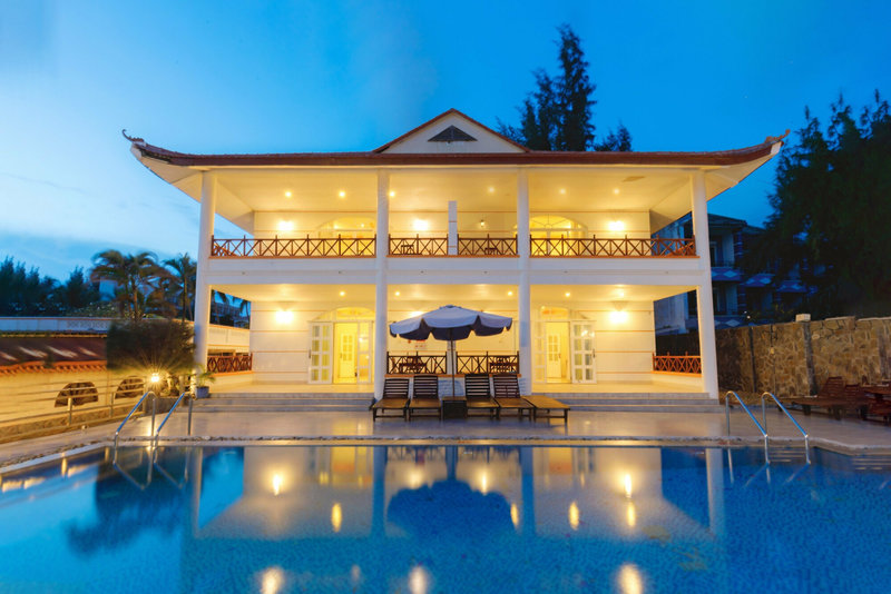 Swiss Village Resort & Spa 3