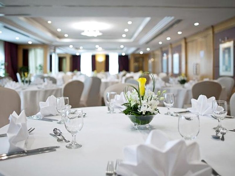 Al Maha Arjaan by Rotana 8