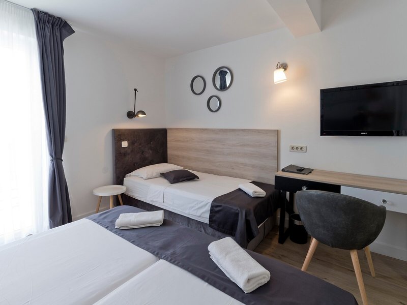 Hotel Perla 24