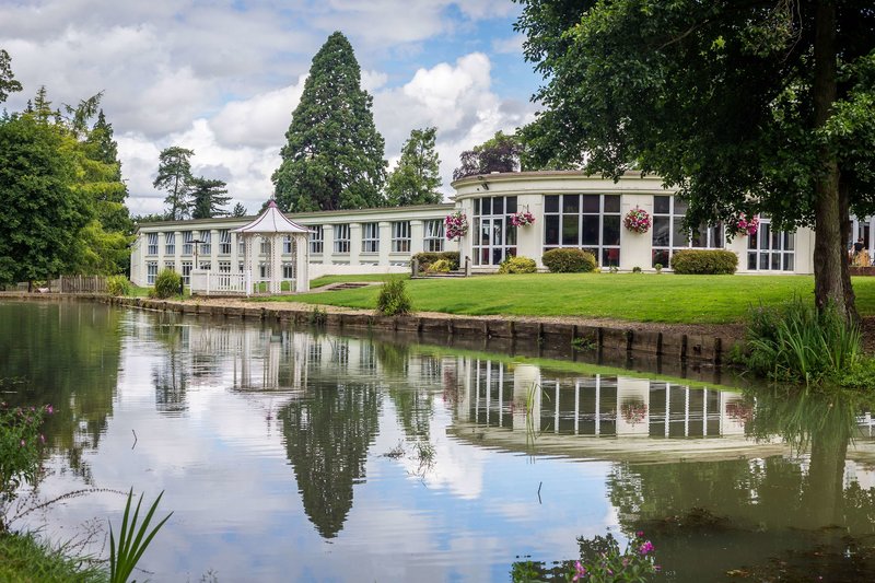 DoubleTree by Hilton Cheltenham 2