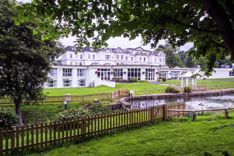 DoubleTree by Hilton Cheltenham 3