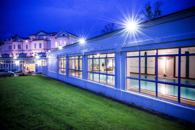 DoubleTree by Hilton Cheltenham 4