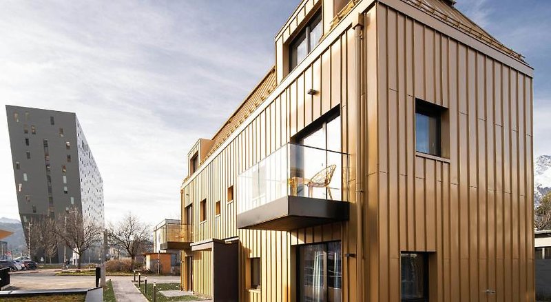 Blackhome City Apartments